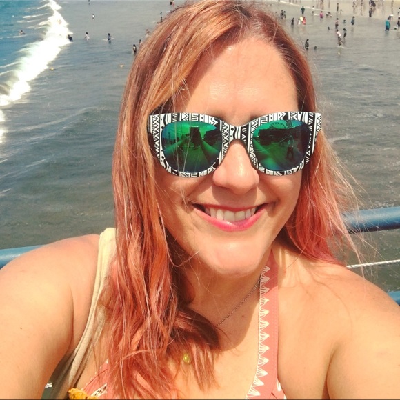 Meet your Posher, Casey - Picture 3 of 6